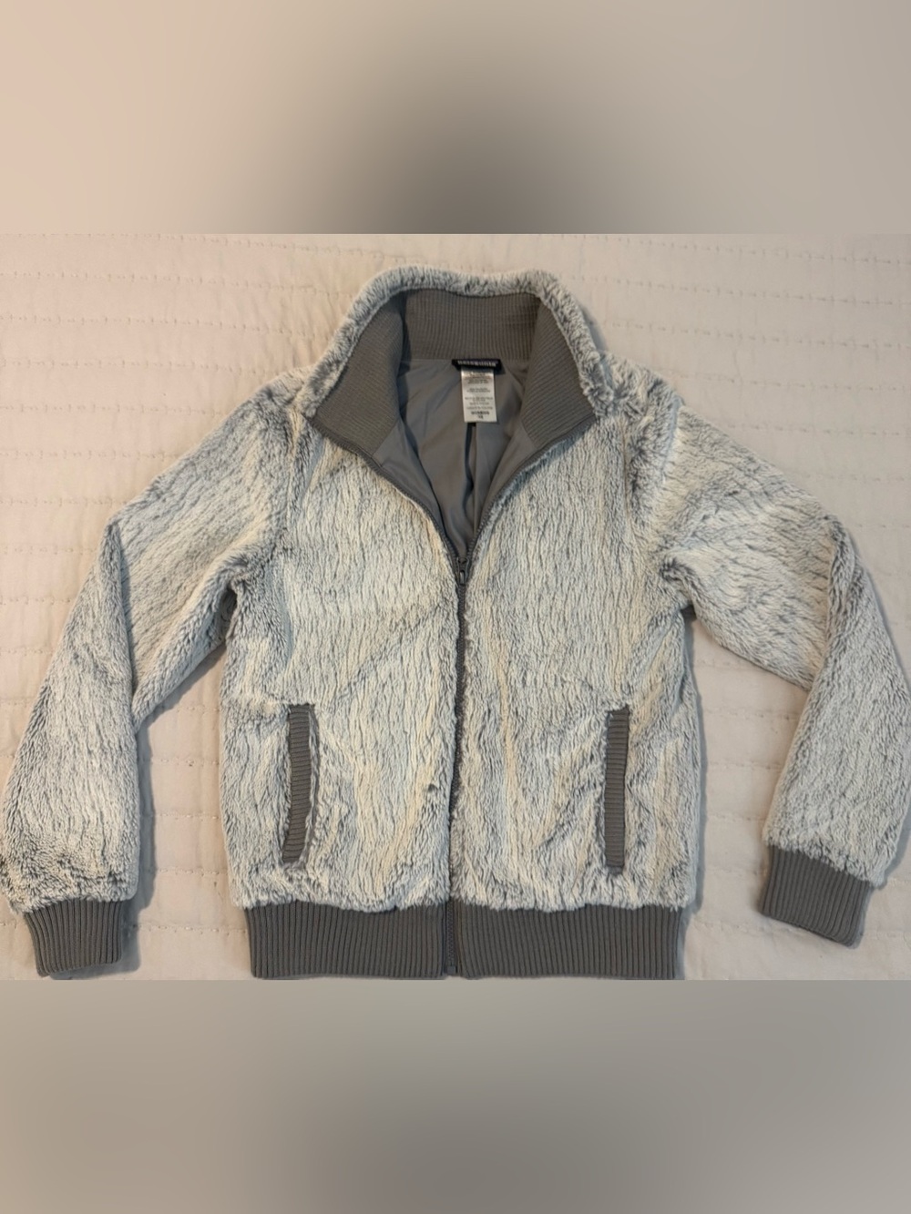 Patagonia Women’s Conejo Jacket in Feather Grey, size XS.